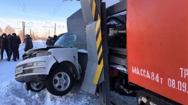Алтайскую учительницу лишили свободы на 5,5 лет за гибель в ДТП учеников под поездом Алтайскую учительницу лишили свободы на 5,5 лет за гибель в ДТП учеников под поездом