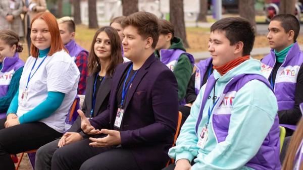В Барнауле впервые стартовал молодежный образовательный форум «Алтай. Таланты региона» В Барнауле впервые стартовал молодежный образовательный форум «Алтай. Таланты региона»