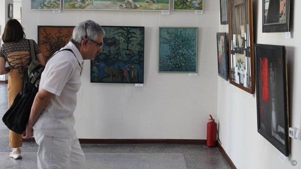 В Барнауле открылась выставка, посвященная 85-летию Алтайского края В Барнауле открылась выставка, посвященная 85-летию Алтайского края