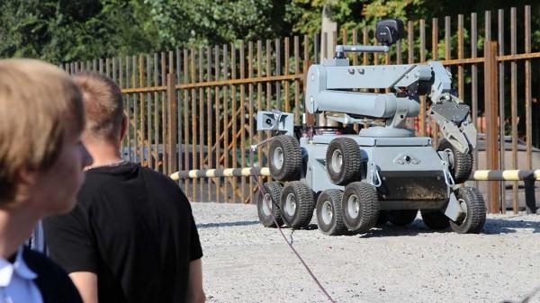 Взрывотехники из Барнаула рассказали студентам о трудностях своей профессии