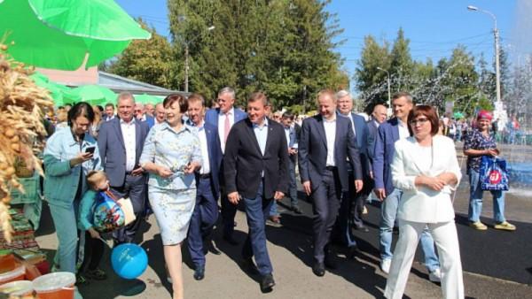 Александр Романенко: Благодаря жителям Барнаула краевая столица с каждым годом становится уютнее и краше