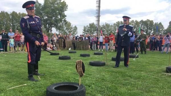 В Павловске прошли традиционные казачьи соревнования - шермиции