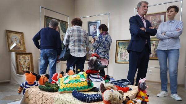 XII краевая выставка «Алтай мастеровой» открылась в Барнауле XII краевая выставка «Алтай мастеровой» открылась в Барнауле