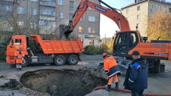 Барнаульский потоп на улице Димитрова произошел из-за износа сети Барнаульский потоп на улице Димитрова произошел из-за износа сети