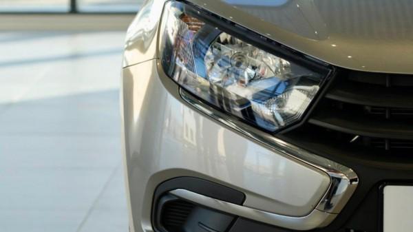 В Барнауле открылся новый автосалон ЛАДА-ЦЕНТР В Барнауле открылся новый автосалон ЛАДА-ЦЕНТР