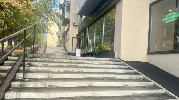 В Барнауле отремонтировали лестницу на Социалистическом проспекте В Барнауле отремонтировали лестницу на Социалистическом проспекте
