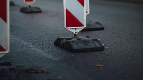 В Бийске дорожники второй раз не успевают завершить ремонт в срок В Бийске дорожники второй раз не успевают завершить ремонт в срок