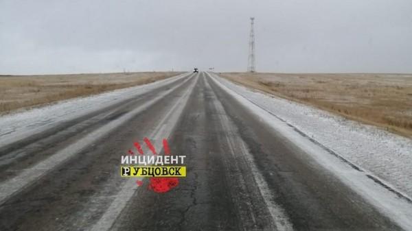 Алтайские водители рассказали о гололедице на Змеиногорском тракте Алтайские водители рассказали о гололедице на Змеиногорском тракте