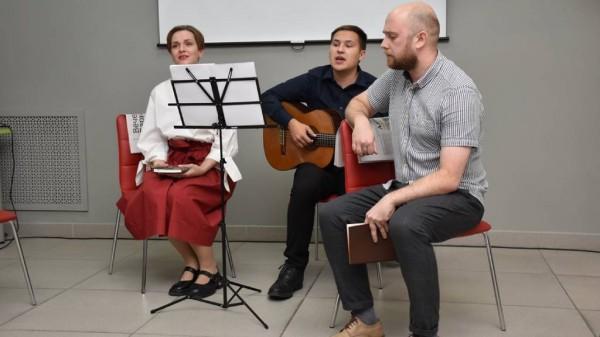 В Москве презентовали книгу Роберта Рождественского, изданную на Алтае В Москве презентовали книгу Роберта Рождественского, изданную на Алтае