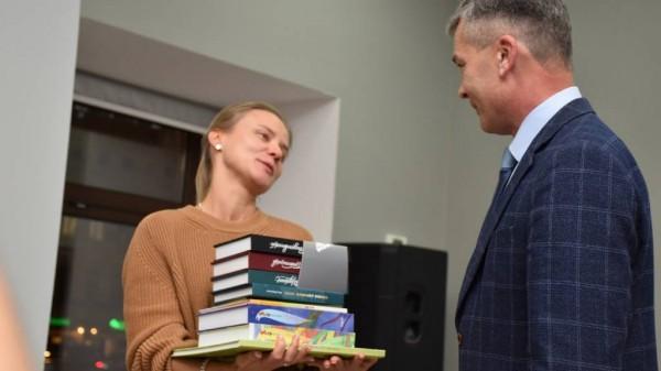 В Москве презентовали книгу Роберта Рождественского, изданную на Алтае В Москве презентовали книгу Роберта Рождественского, изданную на Алтае
