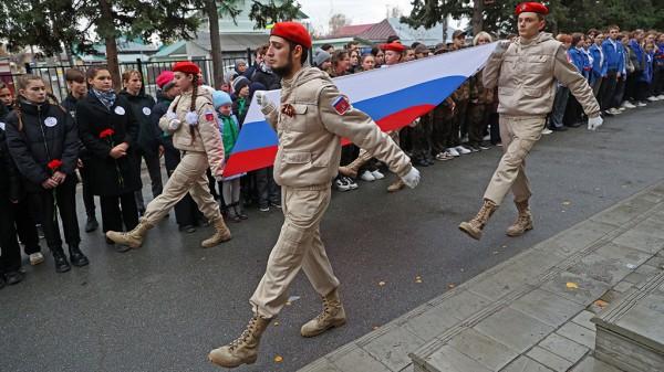 В барнаульской школе открыли мемориальные доски в честь военнослужащих В барнаульской школе открыли мемориальные доски в честь военнослужащих