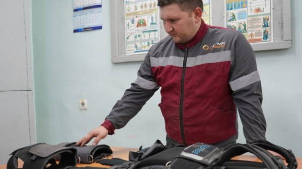 На рубцовском предприятии внедрили в работу экзоскелет