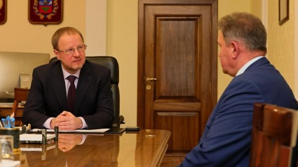 Губернатор Алтайского края встретился с главой Петропавловского района Губернатор Алтайского края встретился с главой Петропавловского района