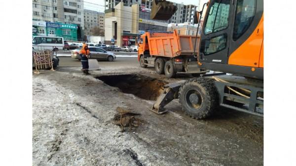 В Барнауле устранили коммунальную аварию в центре города