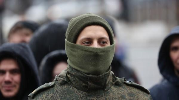 В Барнауле прошли патриотические акции &laquo;Своих не бросаем&raquo;