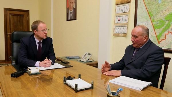 Губернатор Алтайского края встретился с главой Новичихинского района Губернатор Алтайского края встретился с главой Новичихинского района