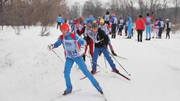 Где в Барнаулеможно покататься на коньках и лыжах
