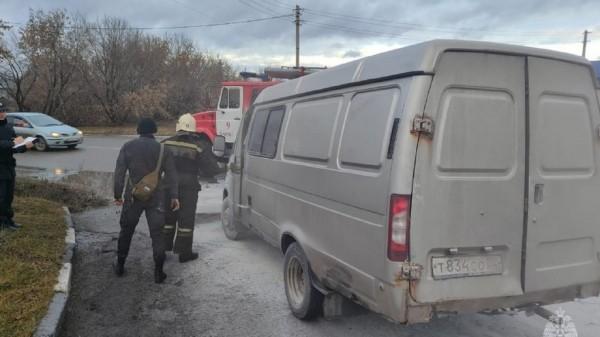 На барнаульской заправке загорелся автомобиль &laquo;Газель&raquo;