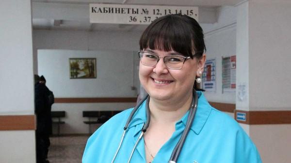 Лучшим молодым терапевтом Алтайского края стала Юлия Николаева Лучшим молодым терапевтом Алтайского края стала Юлия Николаева