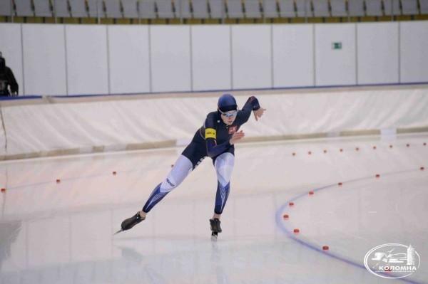 Конькобежец Виктор Муштаков взял серебро в первый день второго этапа Кубка России