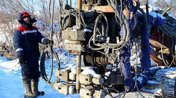 В Барнауле укрепляют грунт под опорами будущего моста на проспекте Ленина
