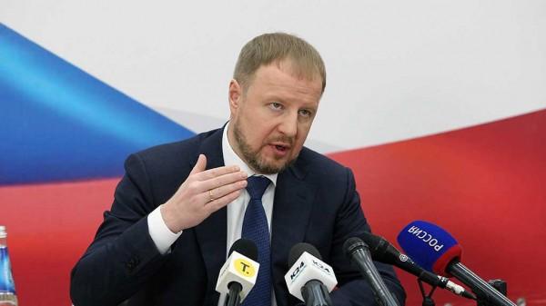 На прямую линию с Виктором Томенко поступило уже около тысячи вопросов от жителей Алтайского края На прямую линию с Виктором Томенко поступило уже около тысячи вопросов от жителей Алтайского края