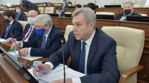 Алтайские единороссы предлагают выделить дополнительные средства на покупку машин неотложной медпомощи Алтайские единороссы предлагают выделить дополнительные средства на покупку машин неотложной медпомощи