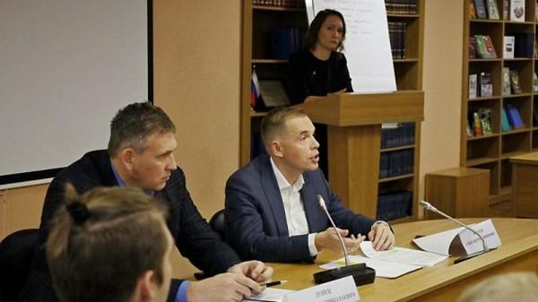 Александр Молотов: Идеи молодых ученых помогут при доработке проекта регионального закона о науке и научной деятельности Александр Молотов: Идеи молодых ученых помогут при доработке проекта регионального закона о науке и научной деятельности