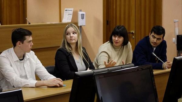 Александр Молотов: Идеи молодых ученых помогут при доработке проекта регионального закона о науке и научной деятельности Александр Молотов: Идеи молодых ученых помогут при доработке проекта регионального закона о науке и научной деятельности