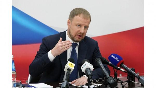 Началась прямая линия с губернатором Алтайского края Виктором Томенко Началась прямая линия с губернатором Алтайского края Виктором Томенко