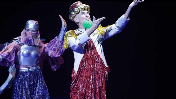 В Барнауле показали новогодний мюзикл «Огниво» В Барнауле показали новогодний мюзикл «Огниво»