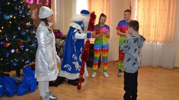 В Алтайском крае полицейские поздравили воспитанников детских домов