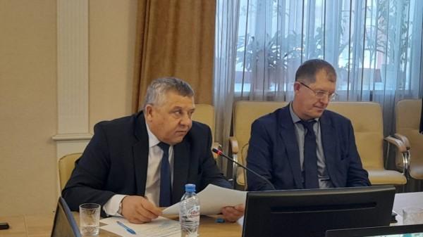 Начальник ветуправления Владимир Самодуров: крупные предприятия могут зайти в вуз, организовав свои группы для подготовки специалистов Начальник ветуправления Владимир Самодуров: крупные предприятия могут зайти в вуз, организовав свои группы для подготовки специалистов