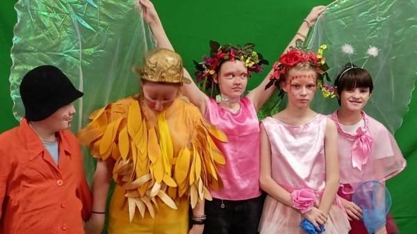 В Алтайском крае дети с нарушением слуха сняли сказки на языке жестов