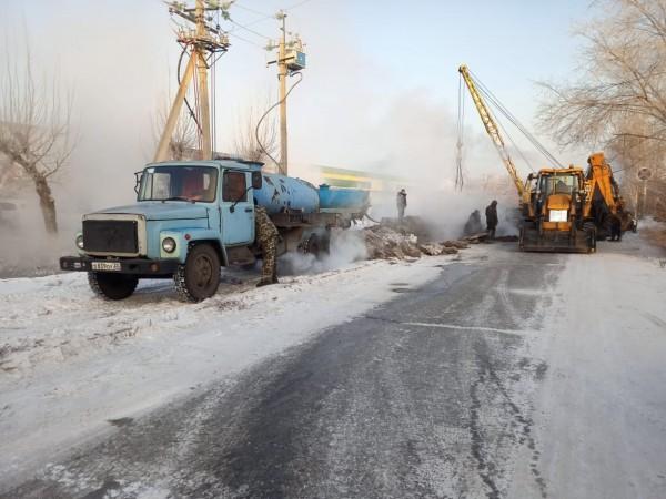 Сегодня, 6 декабря, в Славгороде произошел порыв на теплотрассе по ул. Володарского Сегодня, 6 декабря, в Славгороде произошел порыв на теплотрассе по ул. Володарского
