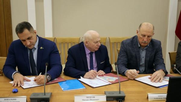 В  реальном секторе экономики Алтайского края в 2023 году средняя зарплата может вырасти до 110% -120%