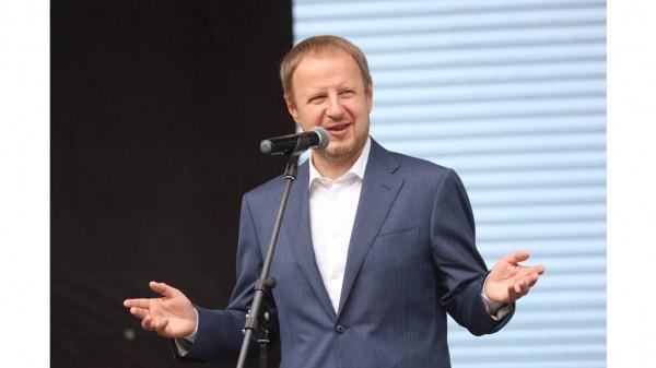 Маткапитал увеличат, а школьникам выдадут 130 тыс. подарков от губернатора Маткапитал увеличат, а школьникам выдадут 130 тыс. подарков от губернатора