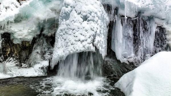 На Алтае «проснулся» водопад Корбу На Алтае «проснулся» водопад Корбу
