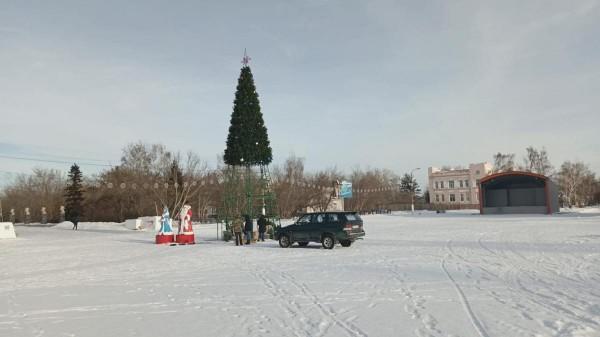 В Славгороде начался демонтаж Снежного городка