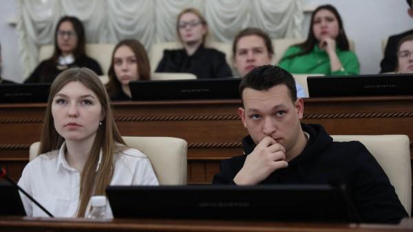 В Парламентском центре прошел IX Конвент лидеров студенческого самоуправления Алтая