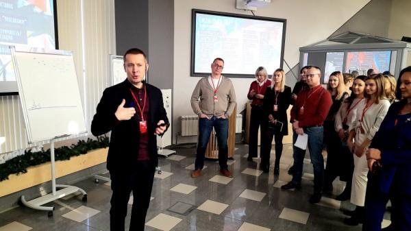 Личный коуч бизнесменов, входящих в список Forbes, дал советы алтайским предпринимателям Личный коуч бизнесменов, входящих в список Forbes, дал советы алтайским предпринимателям