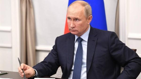 Владимир Путин подписал закон «Единой России» о приравнивании Георгиевской ленты к символам воинской славы Владимир Путин подписал закон «Единой России» о приравнивании Георгиевской ленты к символам воинской славы