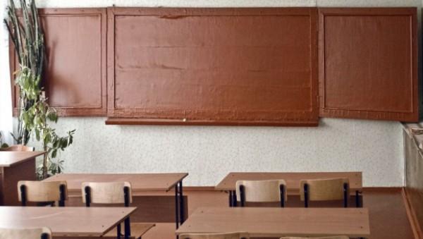 Окончание капремонта в «заплесневелой» алтайской школе снова перенесли Окончание капремонта в «заплесневелой» алтайской школе снова перенесли