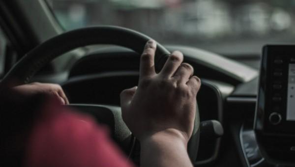 Пьяный барнаулец хотел угнать два автомобиля за ночь Пьяный барнаулец хотел угнать два автомобиля за ночь