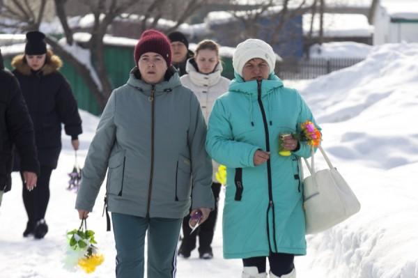 &laquo;Мы&nbsp;бы&nbsp;ее разорвали&raquo;. Как в&nbsp;Урожайном переживают гибель полуторагодовалой девочки от&nbsp;рук матери