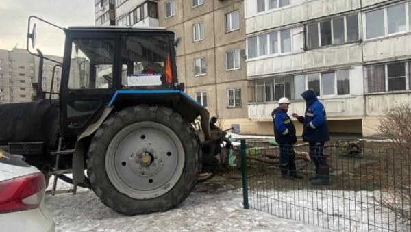 Воду отключили в 11 домах из-за коммунальной аварии в центре Барнаула Воду отключили в 11 домах из-за коммунальной аварии в центре Барнаула