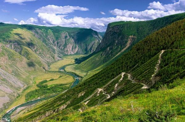 Каменные големы и&nbsp;глазки планеты. Пять пейзажей из&nbsp;других стран, которые можно увидеть на&nbsp;Алтае