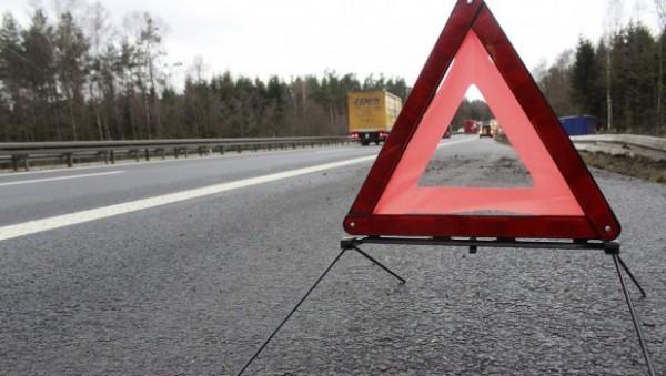 Автомобиль перевернулся на крышу при подъезде к Барнаулу Автомобиль перевернулся на крышу при подъезде к Барнаулу