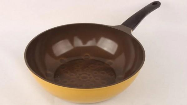 Пенсионерка убила сковородкой мужа Пенсионерка убила сковородкой мужа