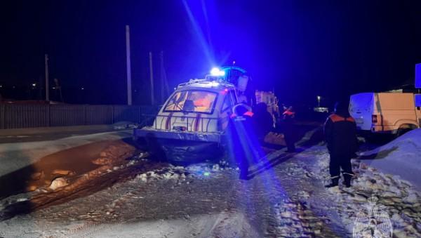 Двух рыбаков на&nbsp;Оби спасли сотрудники МЧС